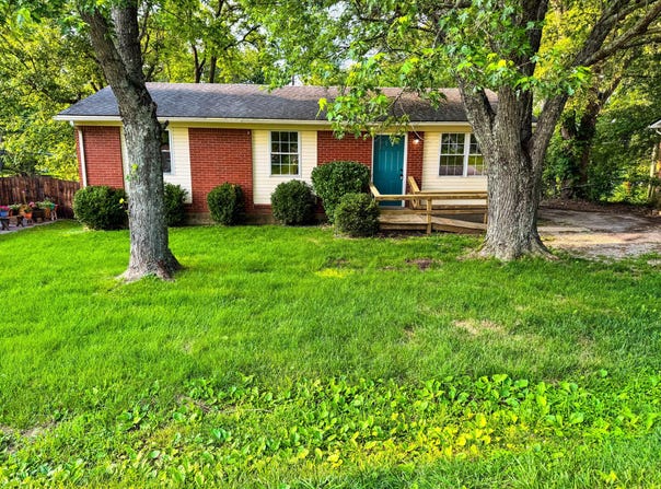 208 Creekside Lane, Frankfort, KY 40601