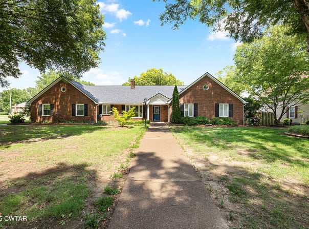 201 Ramblewood Drive, Jackson, TN 38305