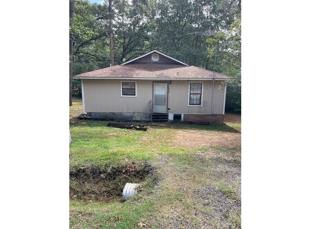 1408 SPRING LAKE, HOPE, AR 71801