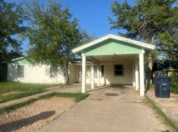 1212 Meadow Briar, Eagle Pass, TX 78852