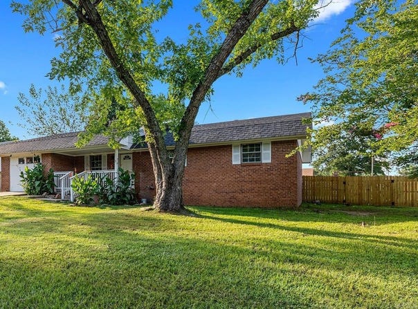 100 Wells Fargo Trail, Jacksonville, AR 72076