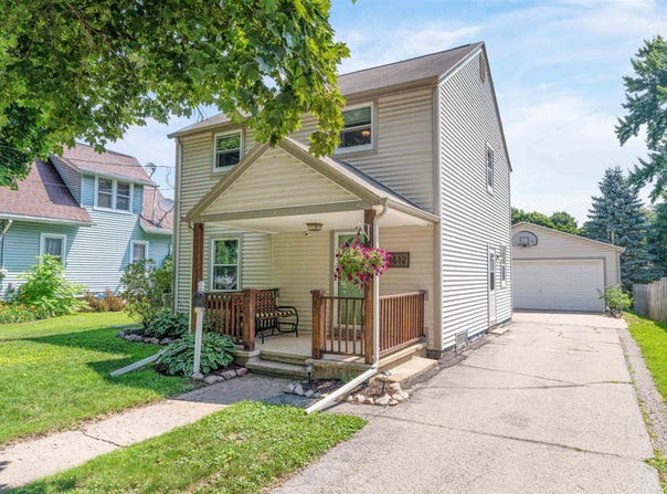 1612 N HARRIMAN Street, APPLETON, WI 54911