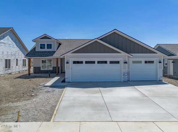 9062 W CULTIVATOR AVE, Rathdrum, ID 83858