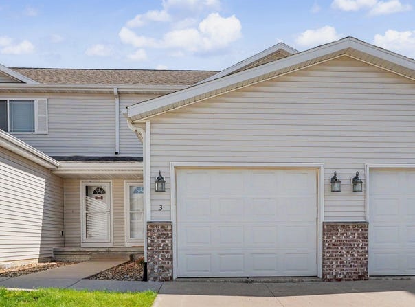 4828 Algonquin Drive, Cedar Falls, IA 50613