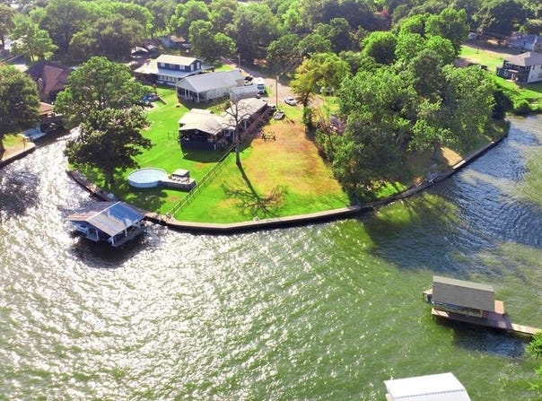 111 Palisade Pl, Gun Barrel City, TX 75156