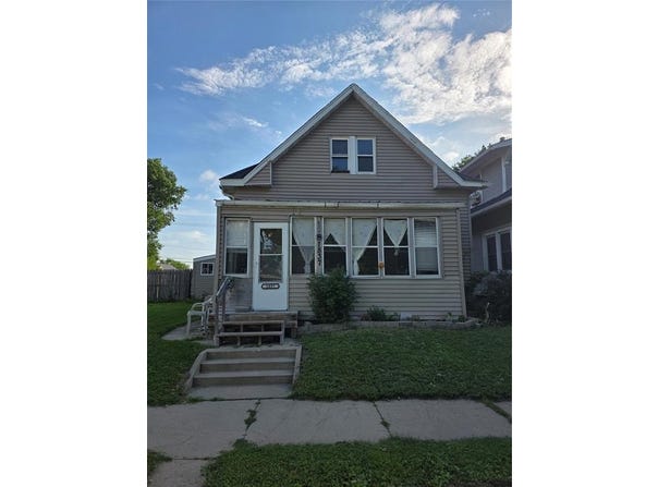1837 D Street SW, Cedar Rapids, IA 52404