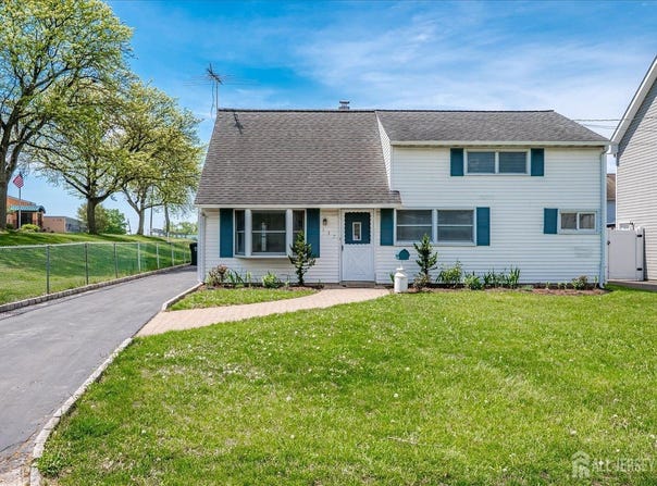 137 Grand Avenue, Iselin, NJ 08830