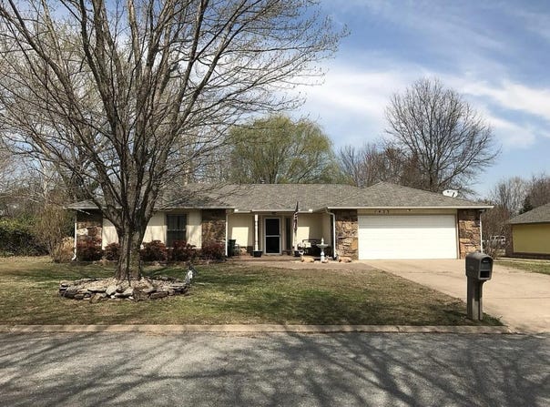 1423 Orchard Drive, Grove, OK 74344