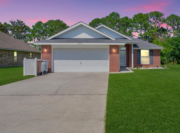 2006 Bright Water Drive, Gulf Breeze, FL 32563