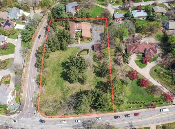 628 Perry Hwy, Ross Twp, PA 15229