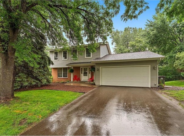 8940 Darnel Road, Eden Prairie, MN 55347