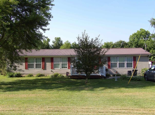 10 Northslope Drive, Milton, WV 25541