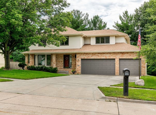 5408 Aspen Drive, West Des Moines, IA 50266