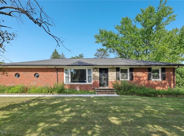 8237 Marianna Boulevard, Broadview Heights, OH 44147