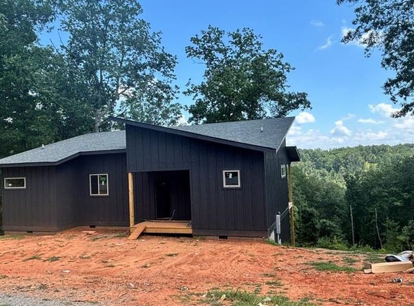 377 Jakes Landing Way, Ellijay, GA 30540