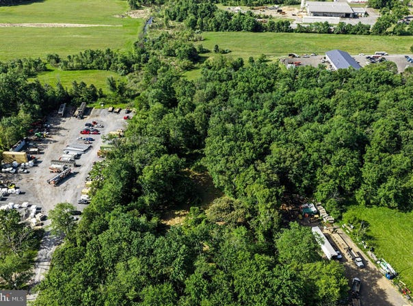 7525 JOHN MARSHALL Highway, MARSHALL, VA 20115