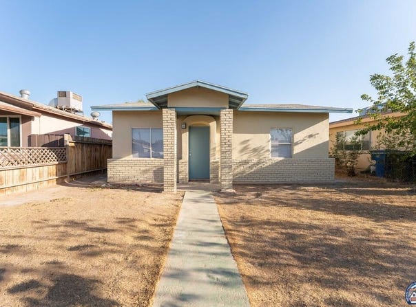 1072 E E St, Brawley, CA 92227