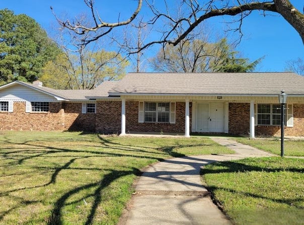 1320 Grove Street, Nashville, AR 71857-0000