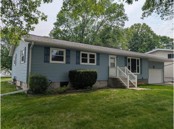 507 S 1st Street, Marshall, MN 56258