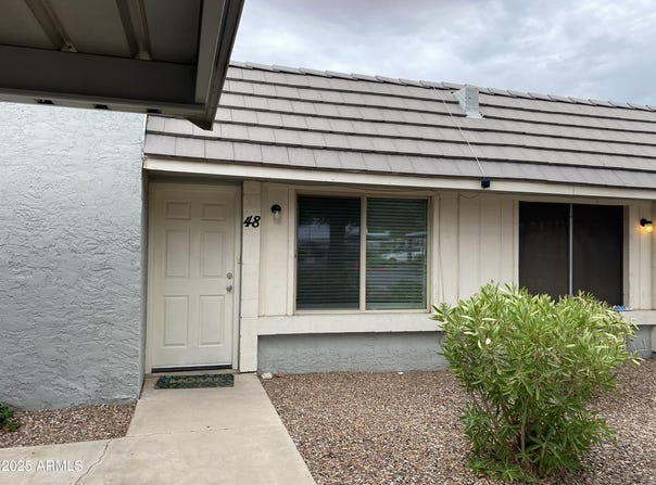 1050 S Stapley Drive, Mesa, AZ 85204
