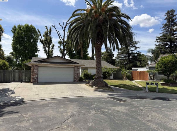 950 Lobos Ct., Manteca, CA 95336