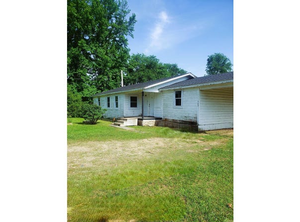 303 0ld Center Point Road, Nashville, AR 71852