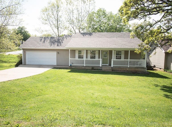 439 Creekside Place, Marshfield, MO 65706