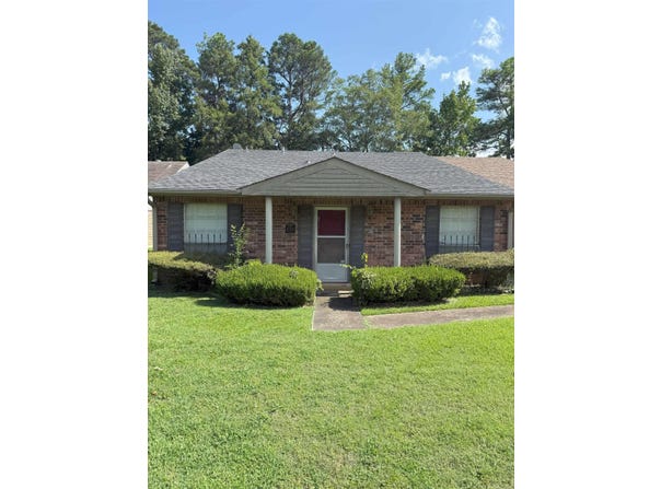 600 Greenbriar Drive, Pine Bluff, AR 71603