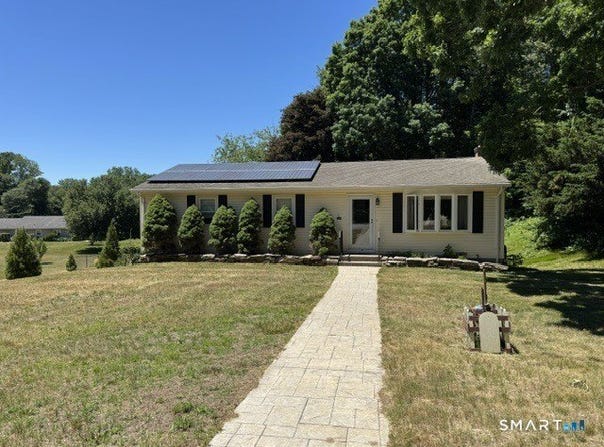 15 James Junior Avenue, Killingly, CT 06239