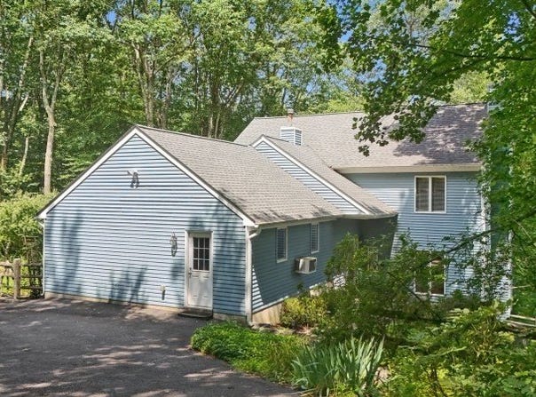 528 Brian Dean Dr, Glen Gardner Boro, NJ 08826-3534
