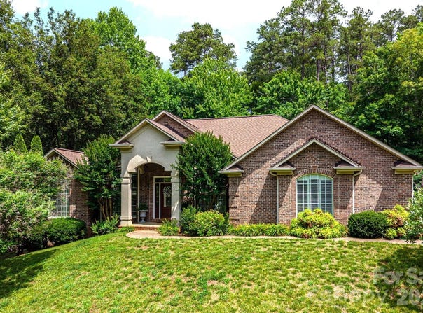 116 28th Avenue NW, Hickory, NC 28601