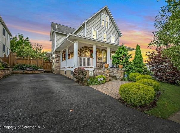 512 Center Street, Dunmore, PA 18512