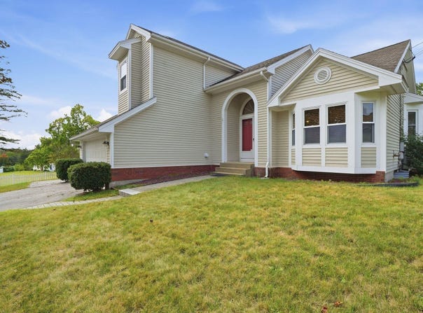 14 Highview Terrace, Manchester, NH 03104