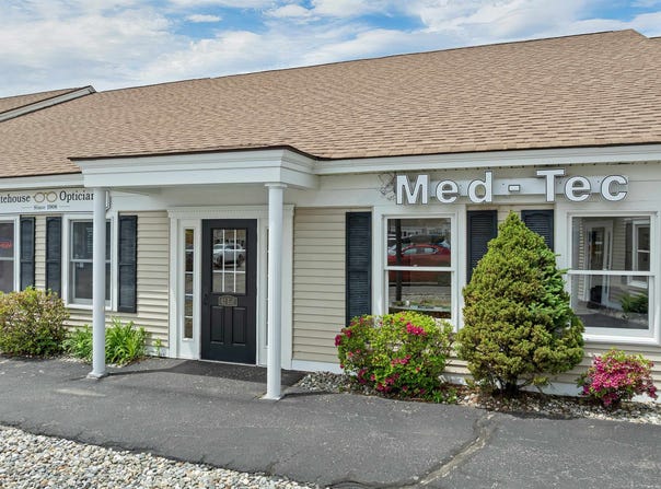 42 Dover Point Road, Dover, NH 03820