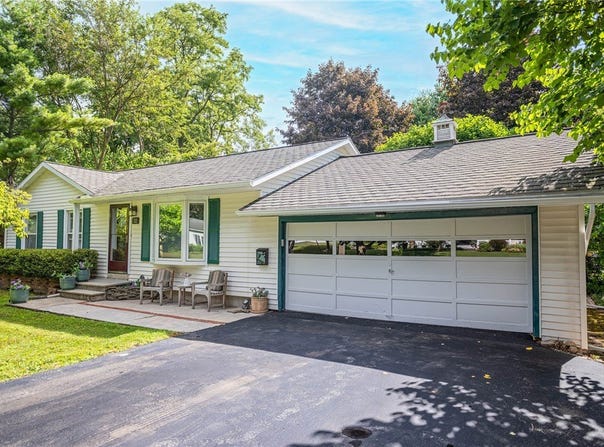 12 Garden Lane, Leroy, NY 14482