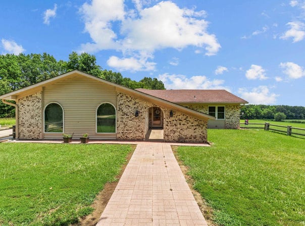 10732 Farm Rd 1402, Mt Pleasant, TX 75455
