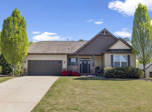 79 Rising Meadow Lane, Taylors, SC 29687