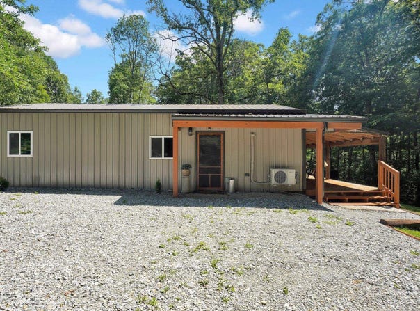 75 Schores Lane, Bedford, IN 47421