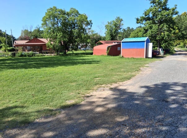 00000 2nd St, Talihina, OK 74571