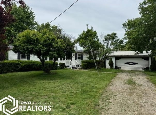 708 Main Street, Gravity, IA 50848