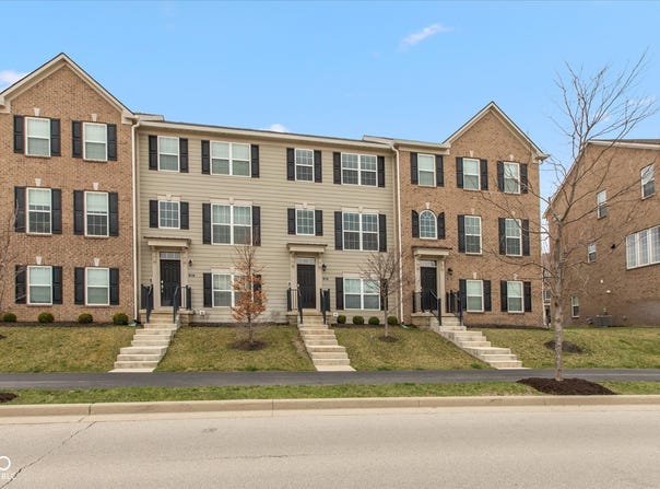 7247 Barker Street, Carmel, IN 46033