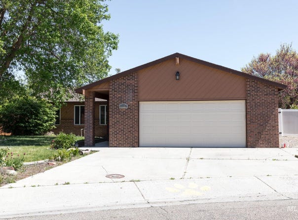 586 NW 18th Street, Ontario, OR 97914