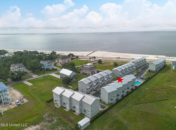 723 Beach Boulevard, Long Beach, MS 39560