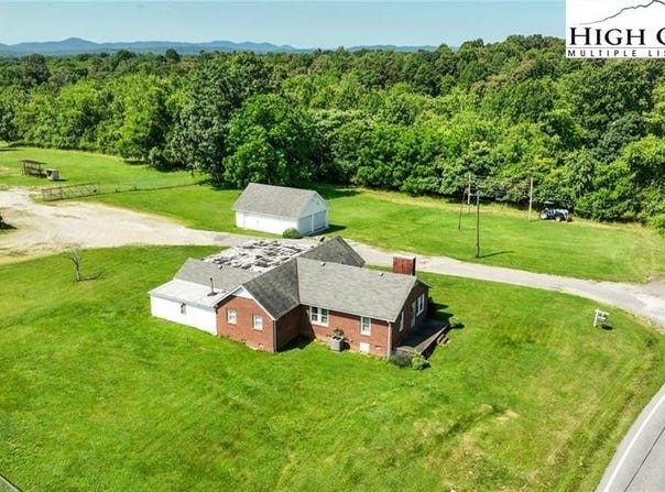 820 Suncrest Orchard Road, North Wilkesboro, NC 28659