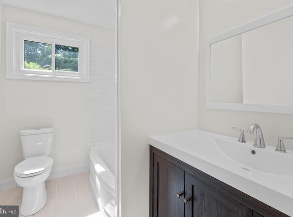 1302 CROMWELL ROAD, GLENSIDE, PA 19038
