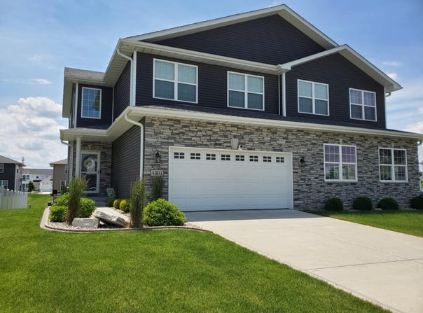 4491 W 77th Avenue, Merrillville, IN 46410