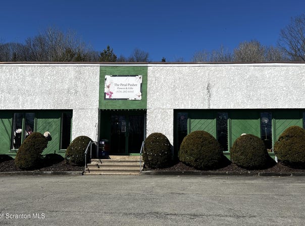85 Main Street, Mayfield, PA 18433