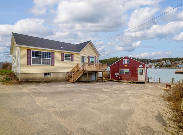 3 Andy's Road, Stonington, ME 04681