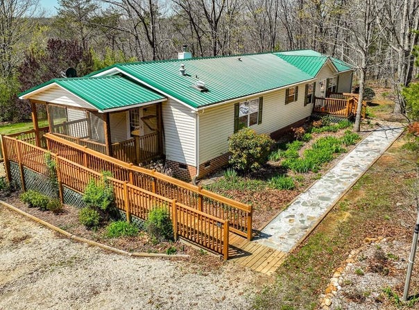 384 McNeish Lane, Gladstone, VA 24553