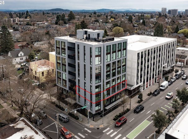 12 NE FREMONT ST, Portland, OR 97212